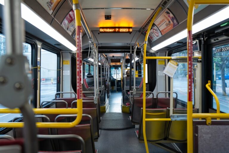 Innowacje w transporcie publicznym – jak zmienia się komunikacja miejska w Świdniku?
